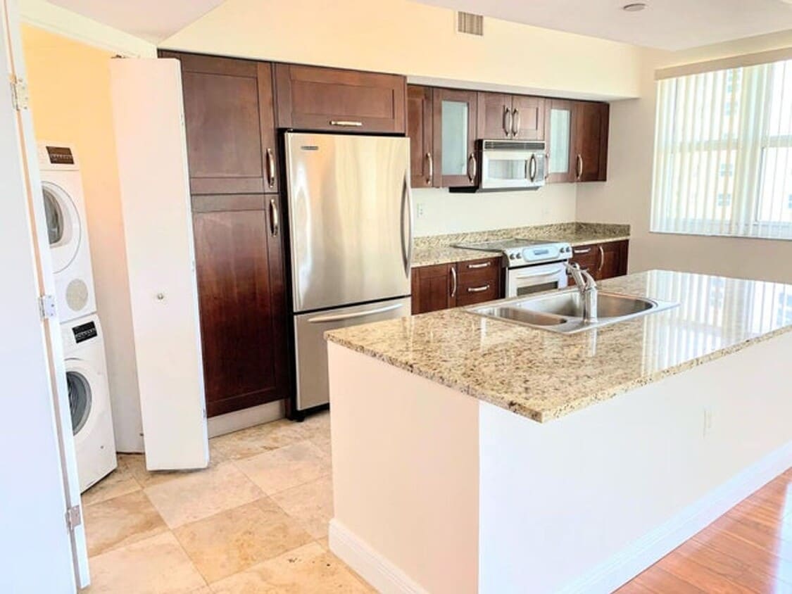 Photo - 19900 E Country Club Drive 1020, Aventura, FL 33180