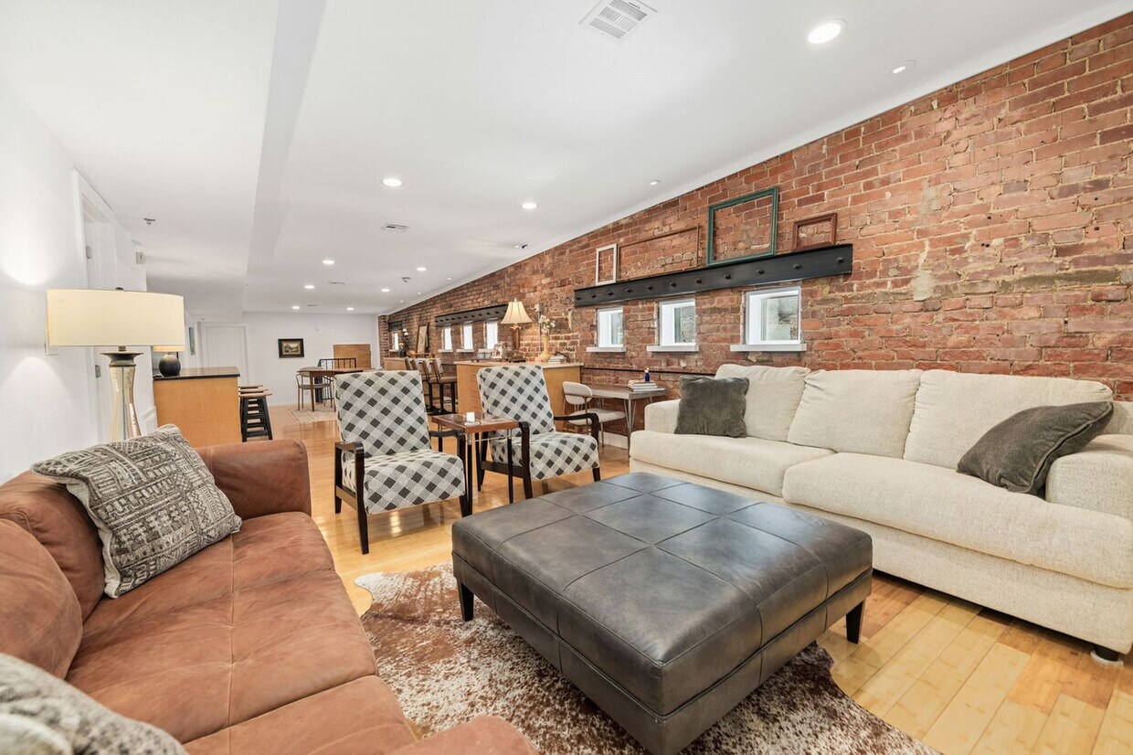 Foto principal - 339 N West Ave