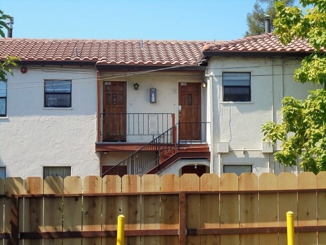 Building Photo - 1206 Washington Ave
