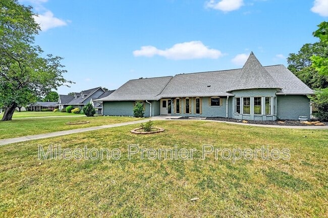 Building Photo - 2602 Turtle Creek Dr