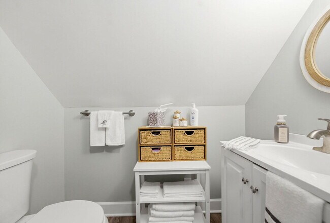Building Photo - Furnished 3-Bedroom Single-Family Home in Lancaster