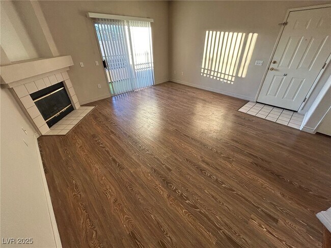 Foto del edificio - 5415 W Harmon Ave