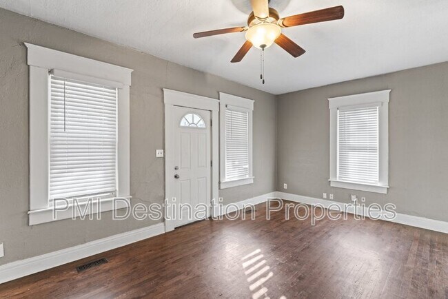 Building Photo - 9436 Haskins St