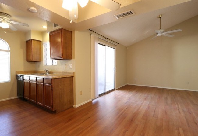 Building Photo - 10610 s 48th street # 2085, phoenix az