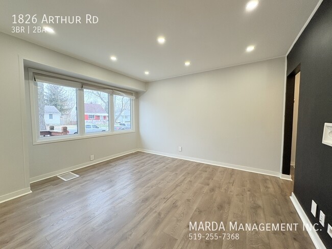 Building Photo - MODERN RENOVATED 3BED/1.5 BATH ON ARTHUR +...