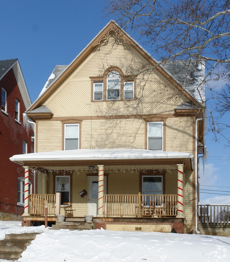 Primary Photo - 257 S Pugh St