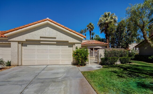 Building Photo - 105 Potenza Cir