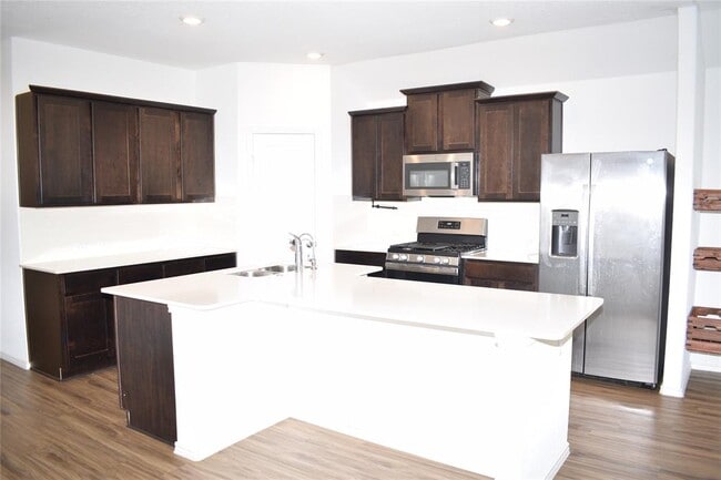 Building Photo - 5808 Bianca Dr