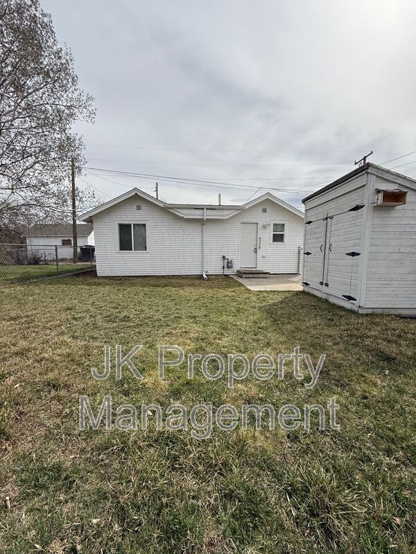 Building Photo - 1824 6th Ave N