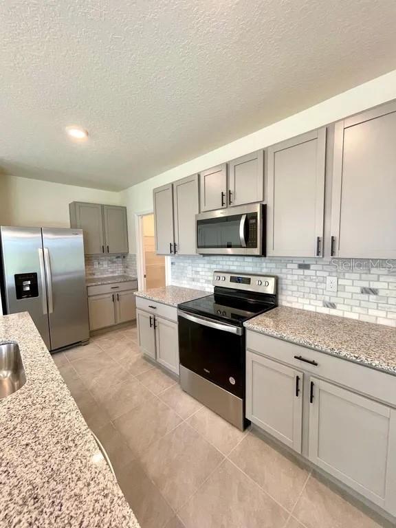 Foto del edificio - 8358 Hardy Bay Lp