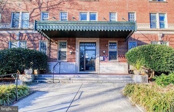 Building Photo - 2456 20th St NW