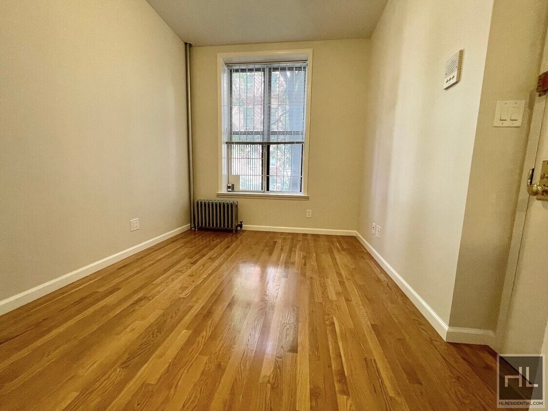 Primary Photo - Specious one bedroom on East 7th street