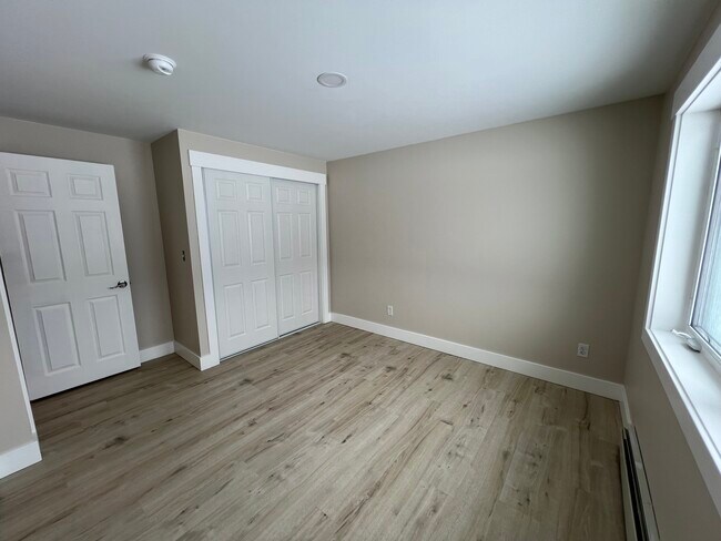 Building Photo - 3630 Lilly Rd