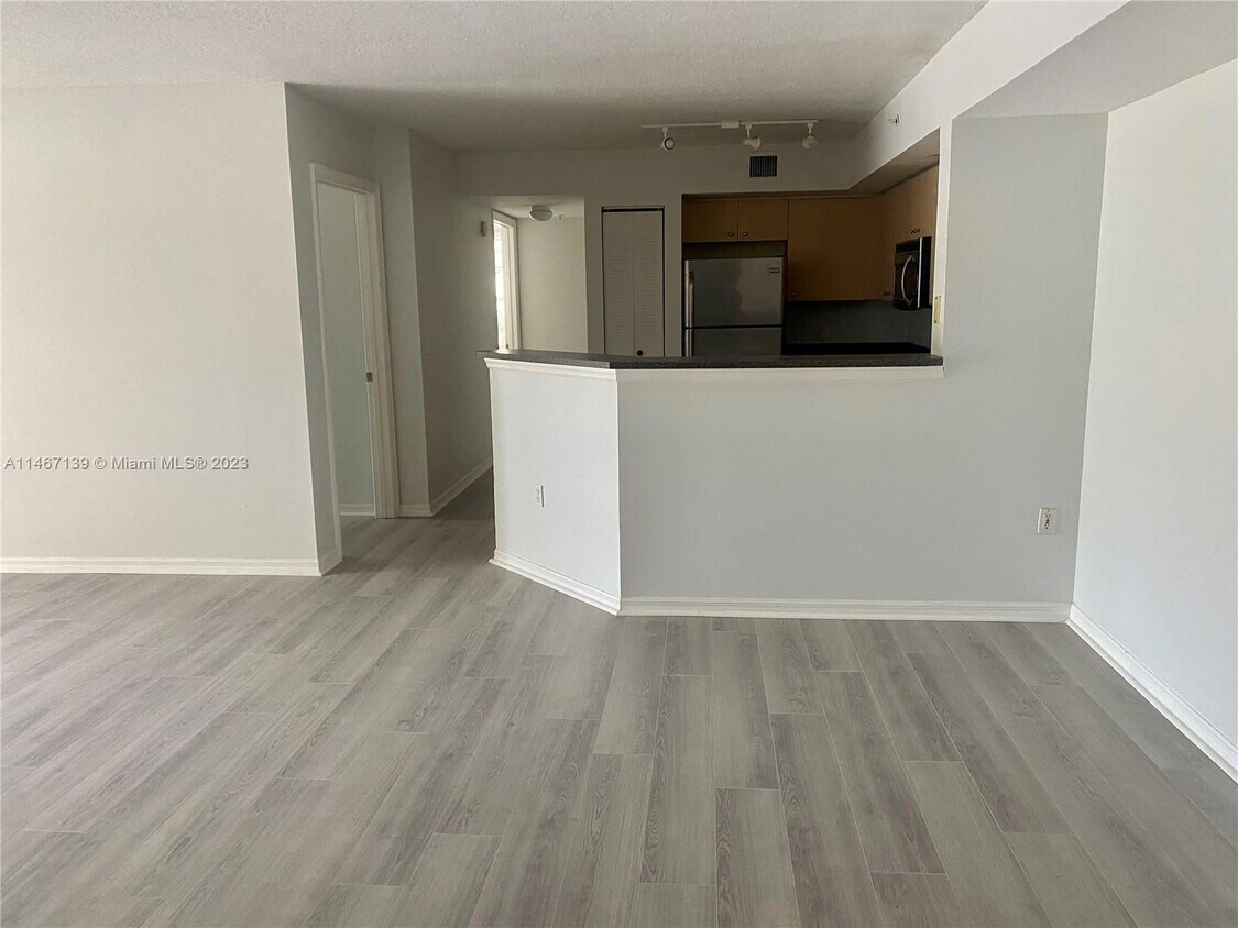 4101 San Marino Blvd Unit 201, West Palm Beach, FL 33409 Condo for