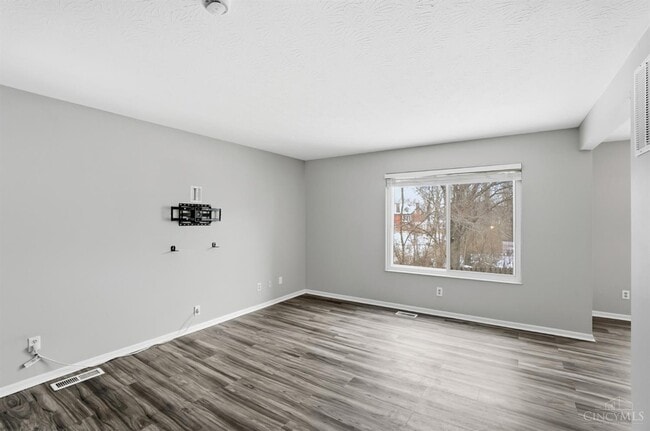 Building Photo - 3595 Harvey Ave