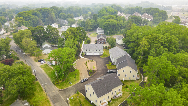Foto del edificio - 26 Cherry Hill Rd