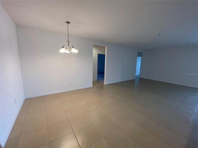 Foto del edificio - 5566 Sabal Dr