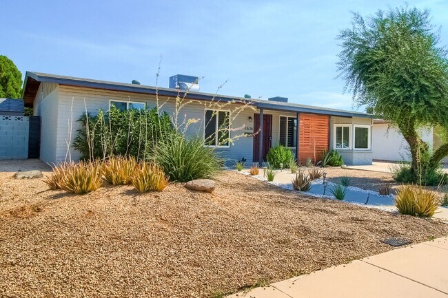 Foto del edificio - 4 Bedroom single family home in Tempe