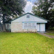 Building Photo - 2355 N Lynwood Dr