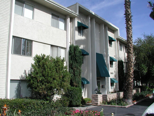 Foto del edificio - Sherman Plaza Apartments