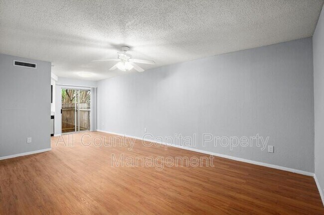 Building Photo - 3415 Menchaca Rd