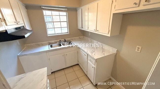 Foto del edificio - 835 Candace Dr