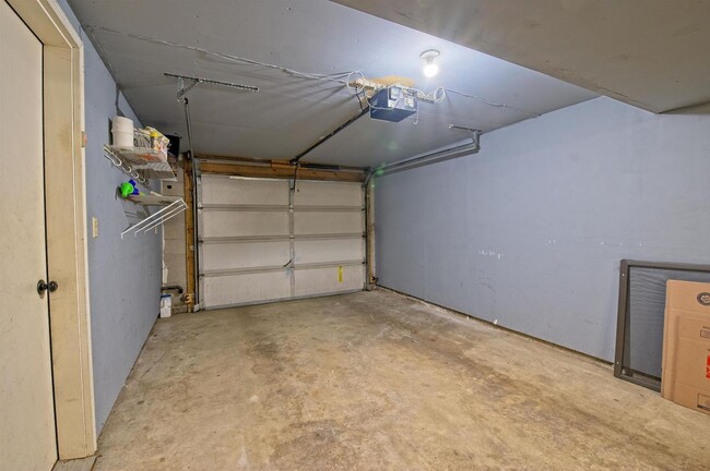 Building Photo - 133 Ponwood Cir