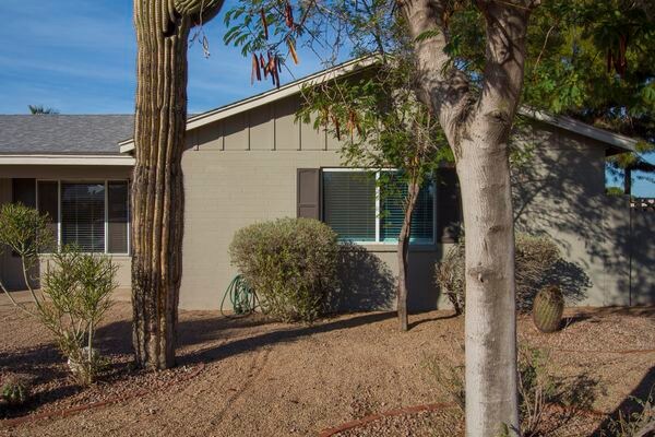 Building Photo - 2184 E Broadmor Dr