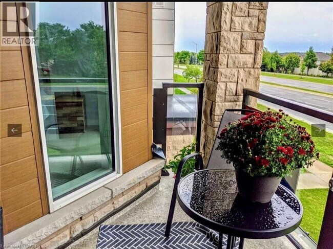 Photo du bâtiment - 2393 Bronte Rd