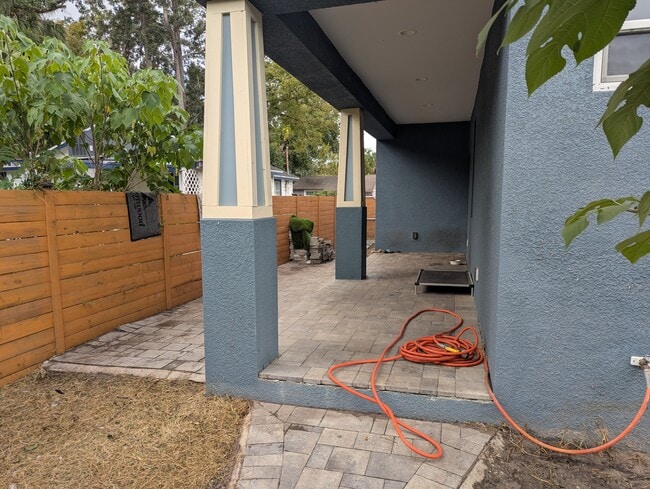 Foto del edificio - 8217 N Brooks St