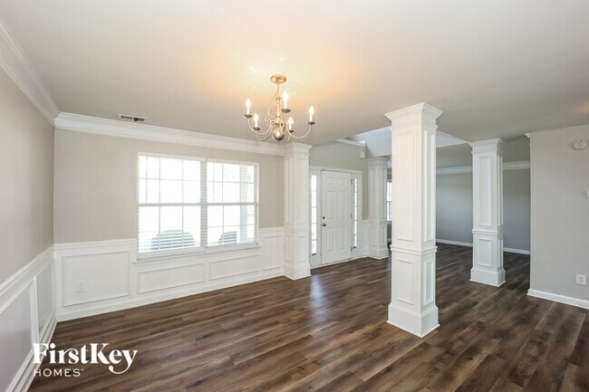 Building Photo - 563 Hartwell Ct
