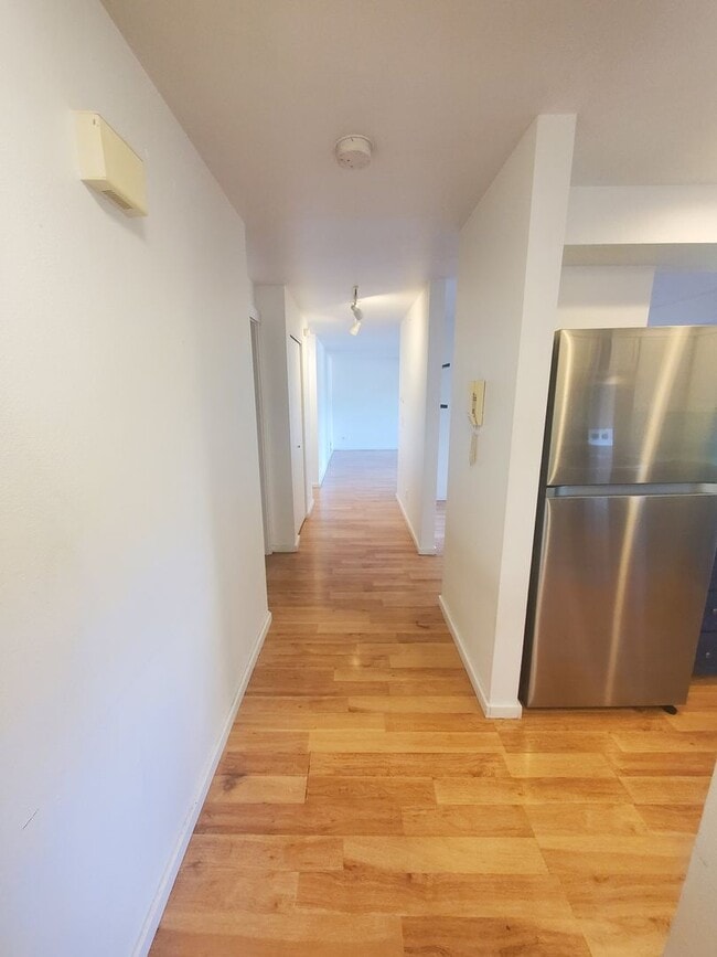 Building Photo - Your Peaceful Retreat in the Heart of Conv...
