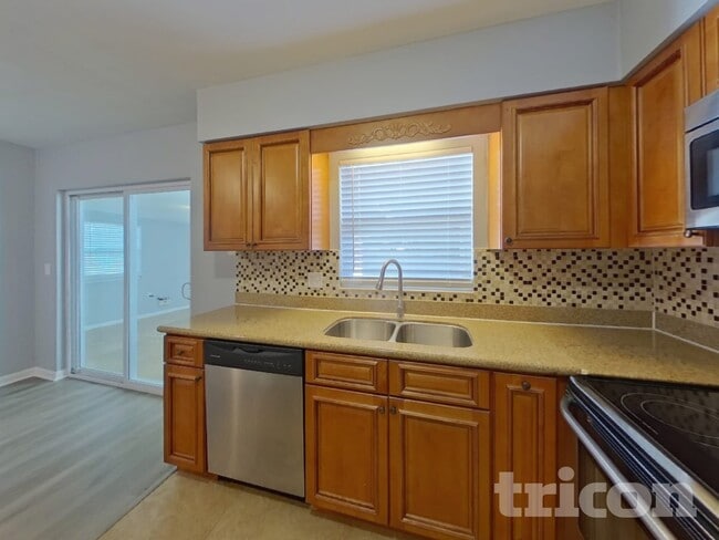 Building Photo - 1701 Audrey Dr