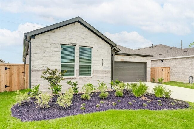 Building Photo - 16523 Mesquite Fld Dr