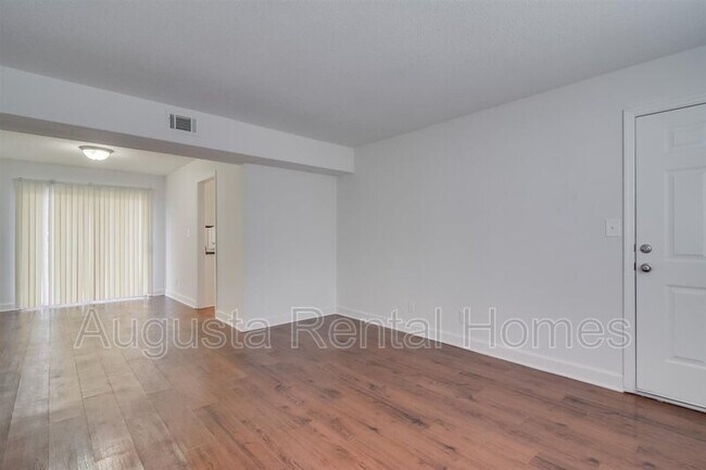 Foto del edificio - 2905 Arrowhead Dr