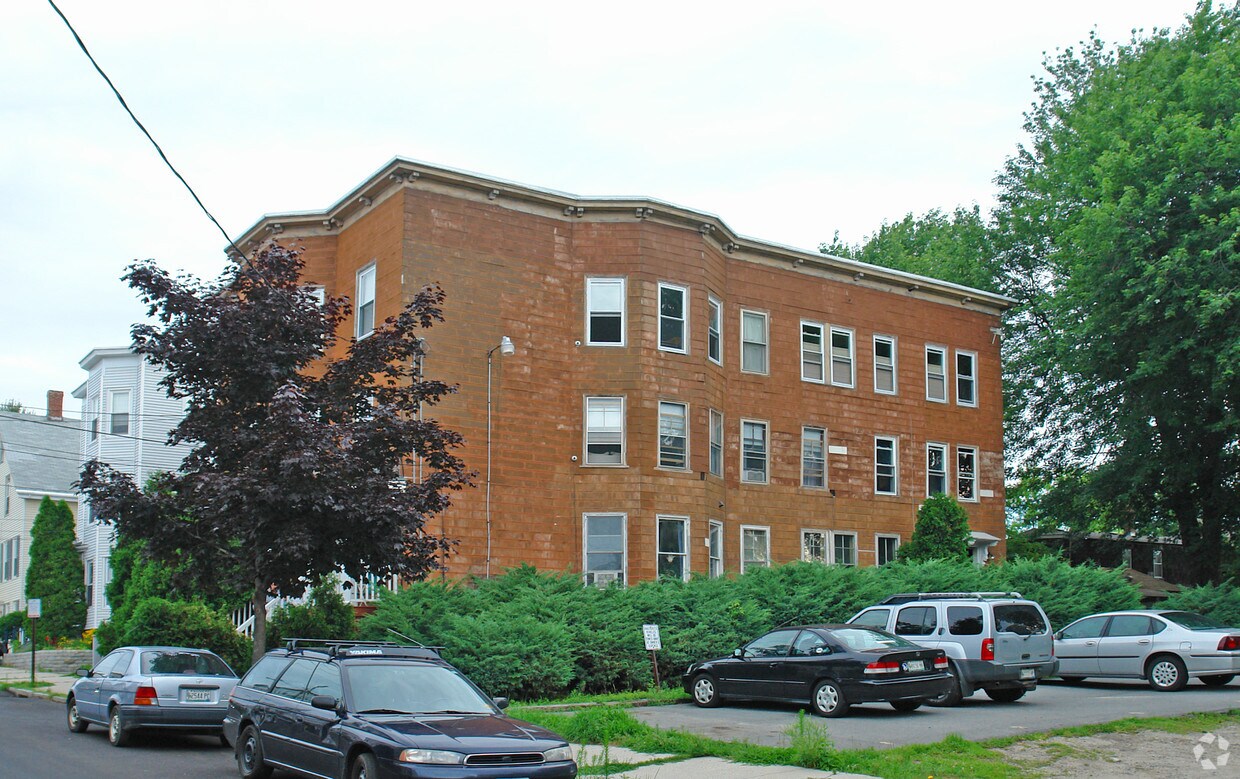 Building Photo - 59 St Lawrence St