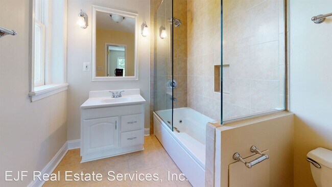 Building Photo - 2 br, 2 bath House - 3267 N Street NW Unit 4