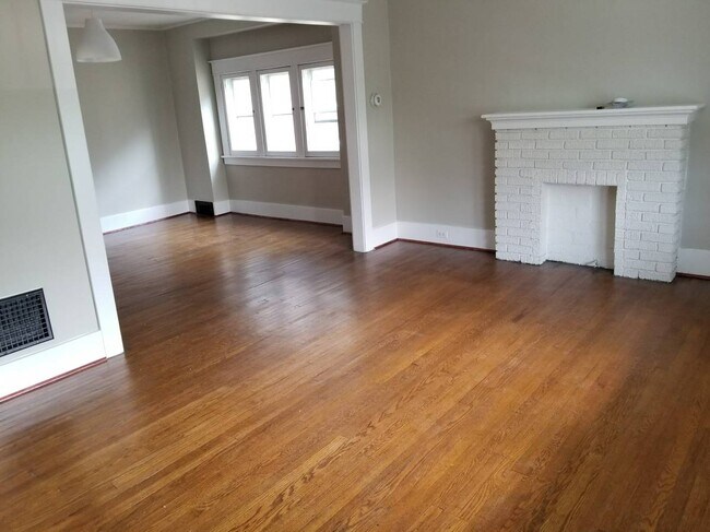 Foto del edificio - 339 Crestwood Ave