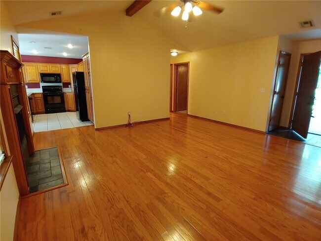 Foto del edificio - 2112 Ford St