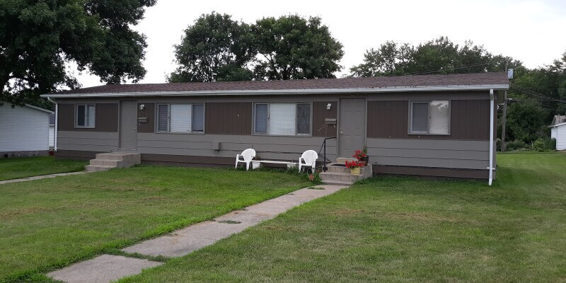 Primary Photo - Neligh Duplex