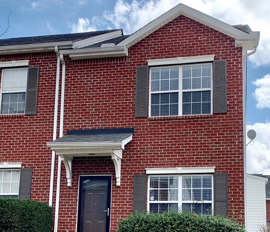 Foto principal - 4007 Clinton Ln