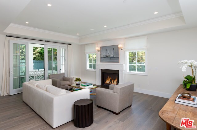 Building Photo - 3348 Mandeville Canyon Rd