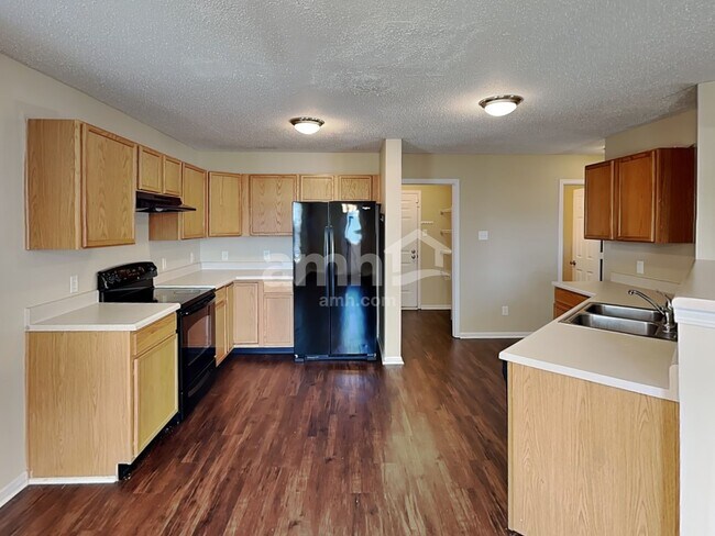 Foto del edificio - 489 Bourneside Dr