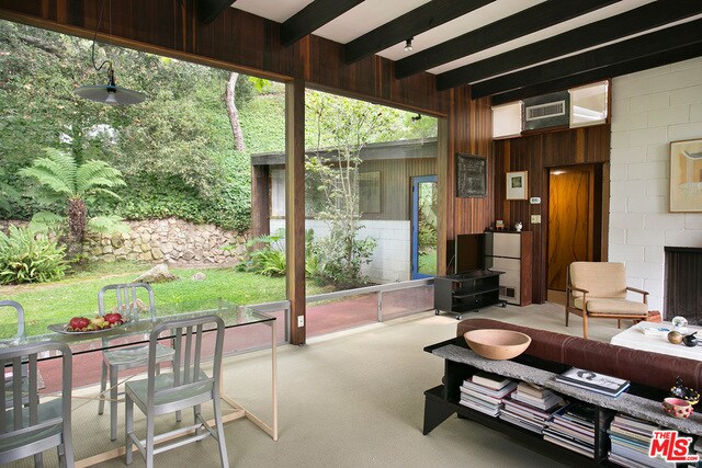 Building Photo - 2357 Hermits Glen
