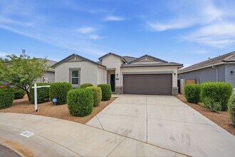 Building Photo - 3570 N Cinnabar Ln