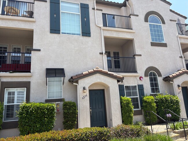 Building Photo - Beautiful Townhome in the Cascada Communit...