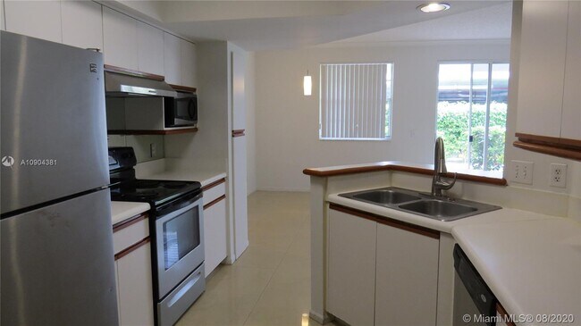 Building Photo - VILLAGE BY THE BAY CONDO