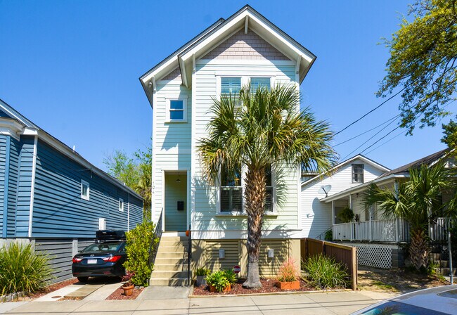 Building Photo - Fully Furnished Home in Downtown Charleston