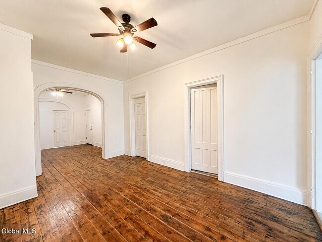 Foto del edificio - 379 3rd St