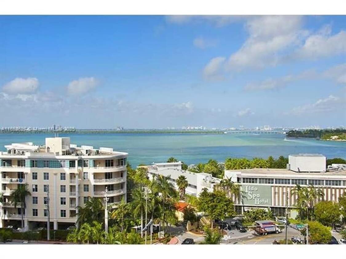 Photo - 5 NE Island Ave unit 10J (A11882627)